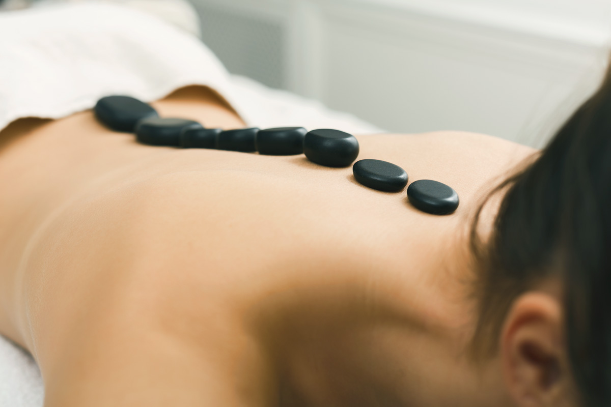 Hot Stone Massage Düsseldorf • PHYSIOSOLUTION